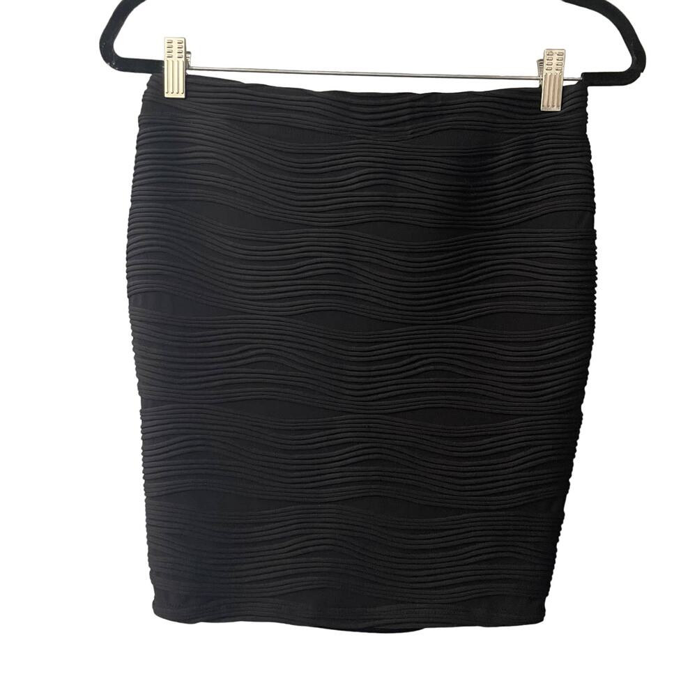 Lily White Black Textured Wave Pattern Pencil Skirt - Size Medium - Made in USA